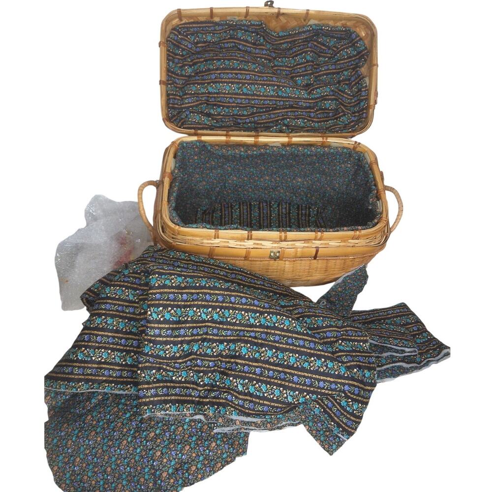 Vtg Chinoiserie Woven Rattan Bamboo Domed Lid Storage Trunk Basket Chest READ